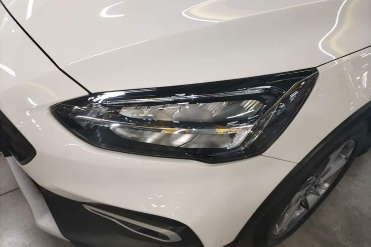 Used Ford Focus Active 2021 EcoBoost 180 Automatic Trendy Model Left Front Headlight