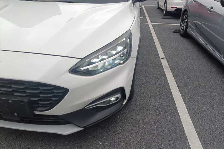 Used Ford Focus Active 2021 EcoBoost 180 Automatic Trendy Model Left Front Headlight