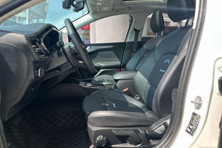 Used Ford Focus Active 2021 EcoBoost 180 Automatic Trendy Model Left Front Seat