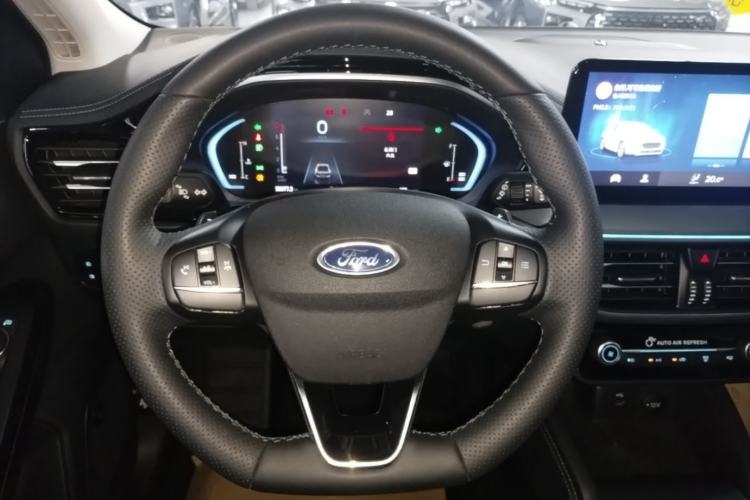 Used Ford Focus Active 2021 EcoBoost 180 Automatic Trendy Model Steering Wheel