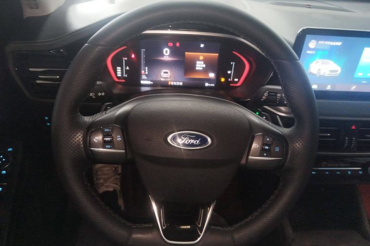 Used Ford Focus Active 2021 EcoBoost 180 Automatic Trendy Model Steering Wheel