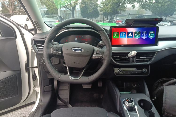 Used Ford Focus Active 2021 EcoBoost 180 Automatic Trendy Model Steering Wheel