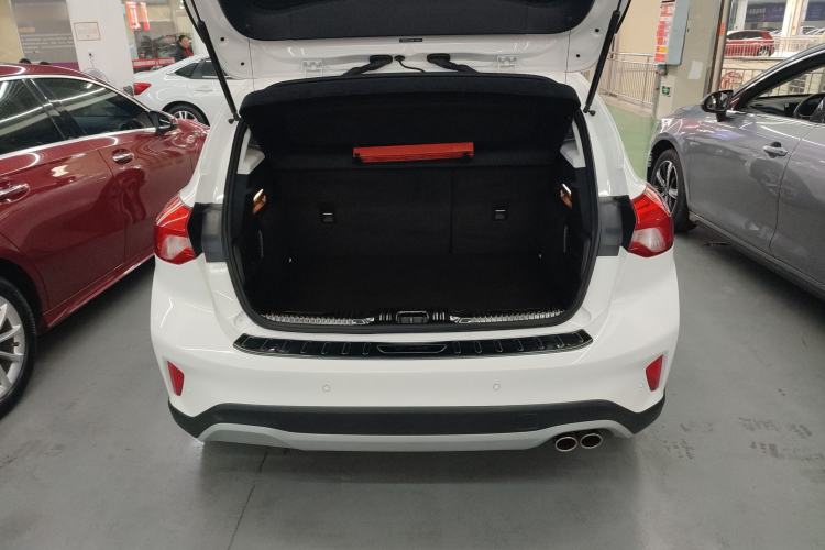 Used Ford Focus Active 2021 EcoBoost 180 Automatic Trendy Model Trunk