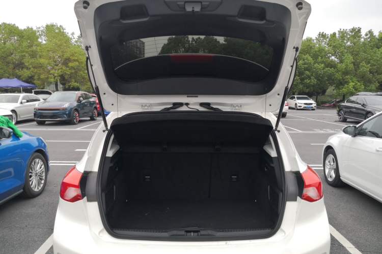 Used Ford Focus Active 2021 EcoBoost 180 Automatic Trendy Model Trunk