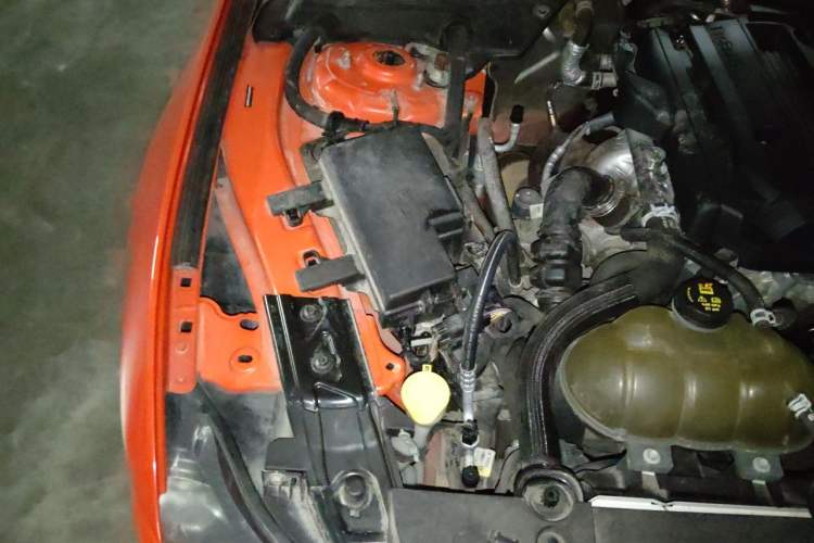 Used Ford GT  Engine Bay Right