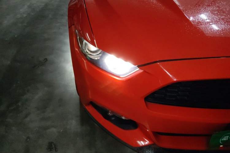 Used Ford GT  Right Front Headlight