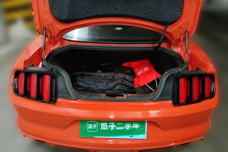 Used Ford GT  Trunk