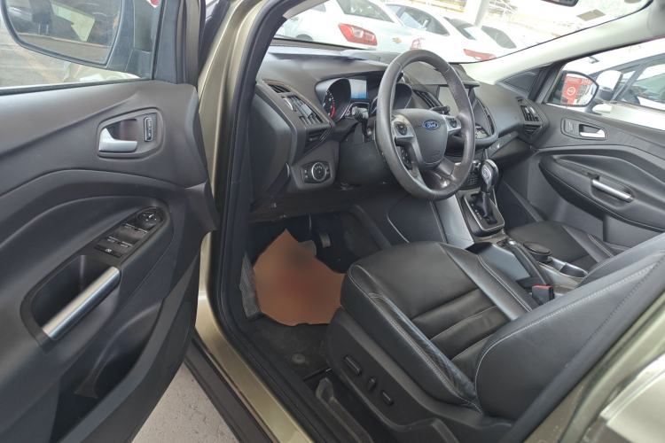 Used Ford Kuga 2015 2.0L GTDi Four-Wheel Drive Prestige Model Interior 2
