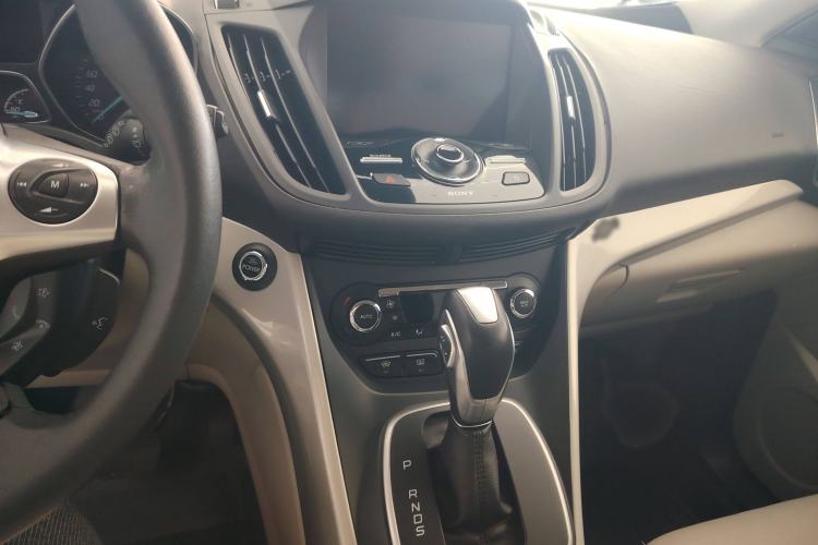 Used Ford Kuga 2013 2.0L GTDi Four-Wheel Drive Premium Model Audio And AC Panel