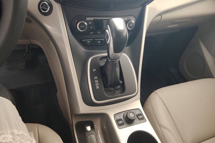 Used Ford Kuga 2013 2.0L GTDi Four-Wheel Drive Premium Model Gear Lever