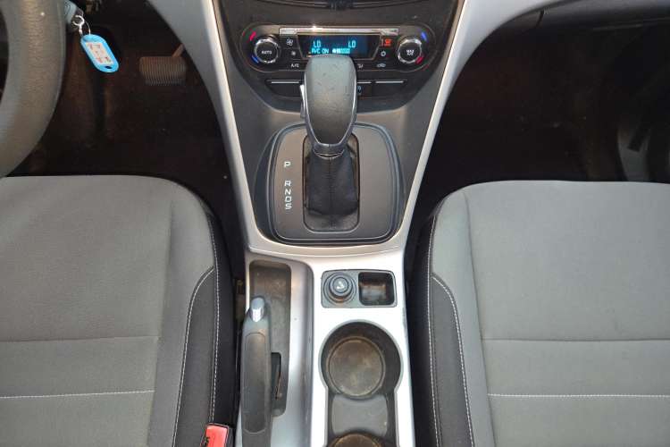Used Ford Kuga 2015 1.5L GTDi Two-Wheel-Drive Comfort Model Gear Lever