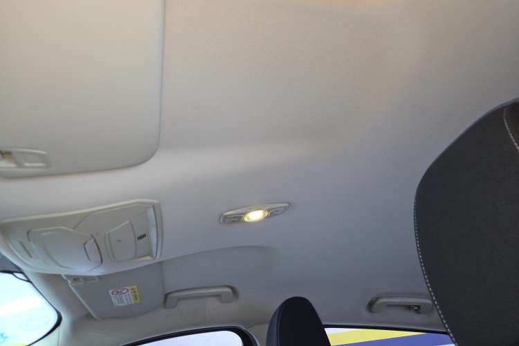 Used Ford Kuga 2015 1.5L GTDi Two-Wheel-Drive Comfort Model Headliner