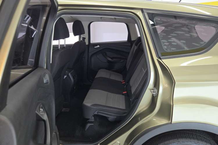 Used Ford Kuga 2015 1.5L GTDi Two-Wheel-Drive Comfort Model Left Rear Seat