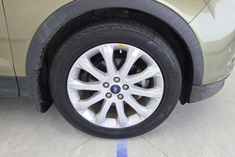Used Ford Kuga 2015 1.5L GTDi Two-Wheel-Drive Comfort Model Left Rear Wheel Hub