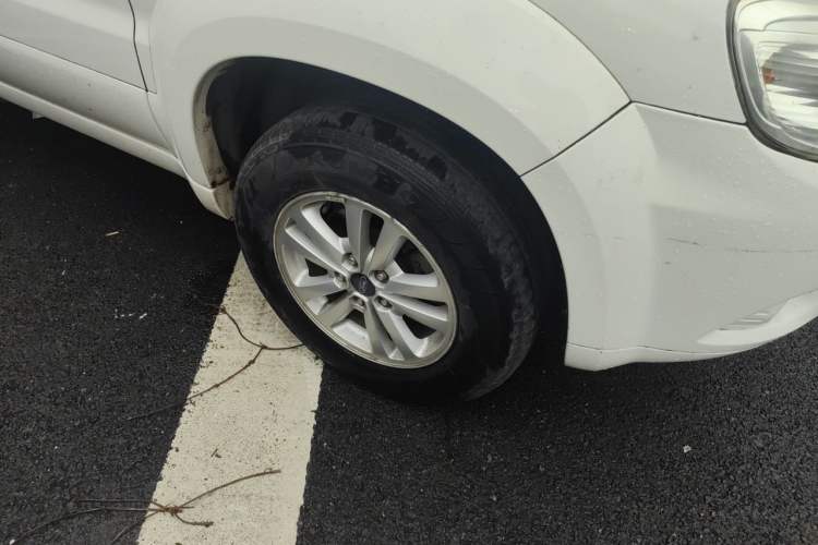 Used Ford Kuga  Right Front Wheel Hub