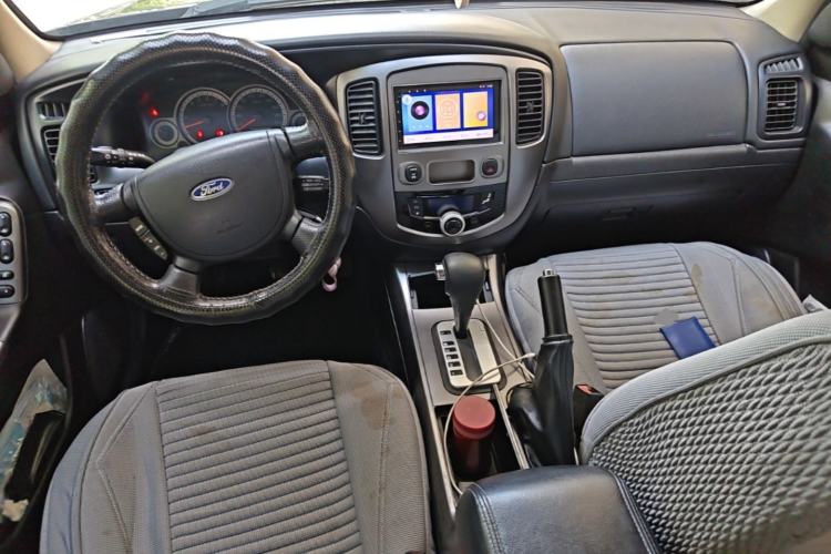 Used Ford Kuga  Center Console