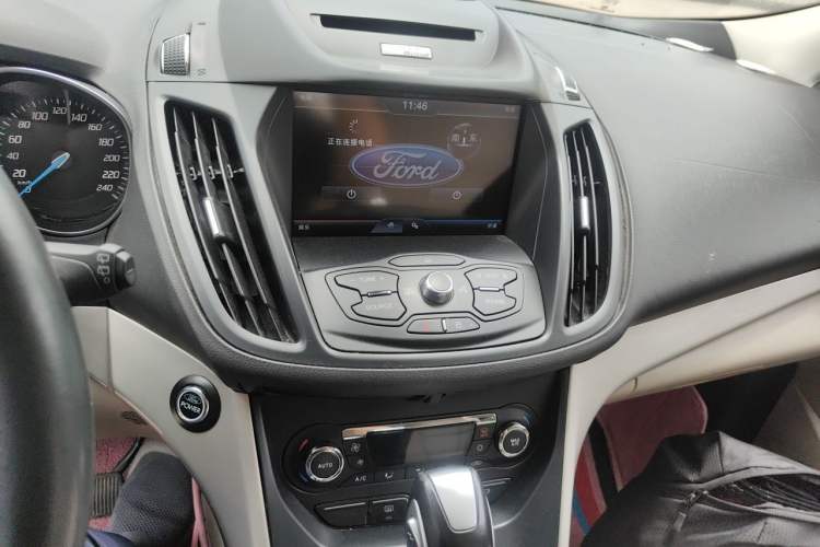 Used Ford Kuga 2013 1.6L GTDi 4x4 Elite Model Audio And AC Panel