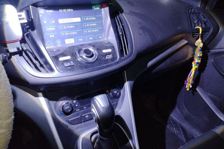 Used Ford Kuga 2013 1.6L GTDi Two-Wheel-Drive Trend Model Audio And AC Panel