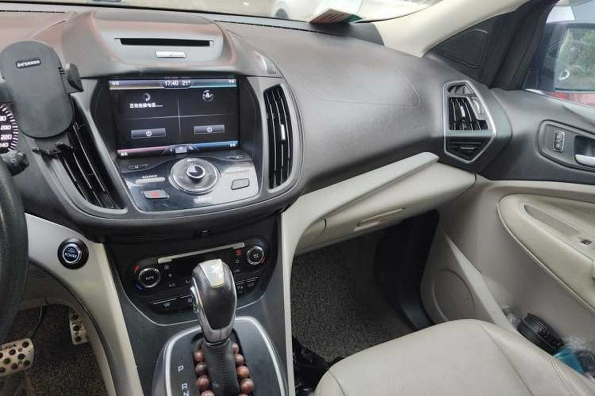 Used Ford Kuga 2013 2.0L GTDi Four-Wheel Drive Premium Model Audio And AC Panel