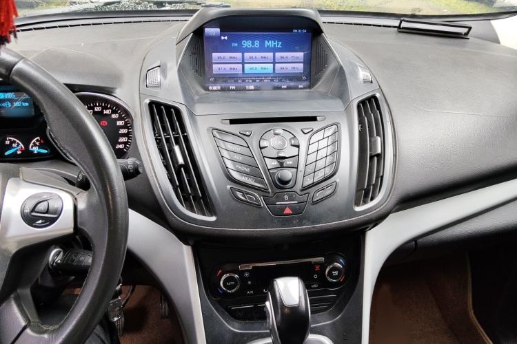Used Ford Kuga 2013 1.6L GTDi Two-Wheel-Drive Trend Model Audio And AC Panel