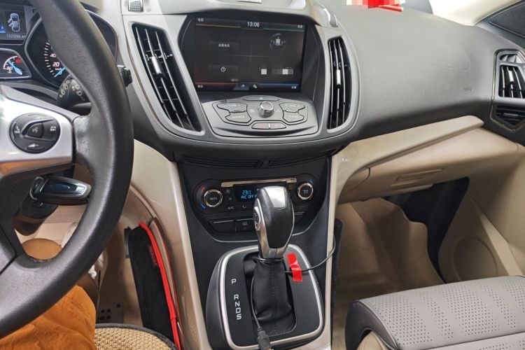 Used Ford Kuga 2013 2.0L GTDi Four-Wheel-Drive Elite Model Audio And AC Panel