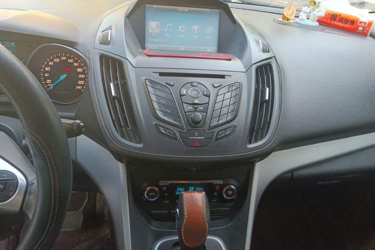Used Ford Kuga 2013 1.6L GTDi Two-Wheel-Drive Trend Model Audio And AC Panel