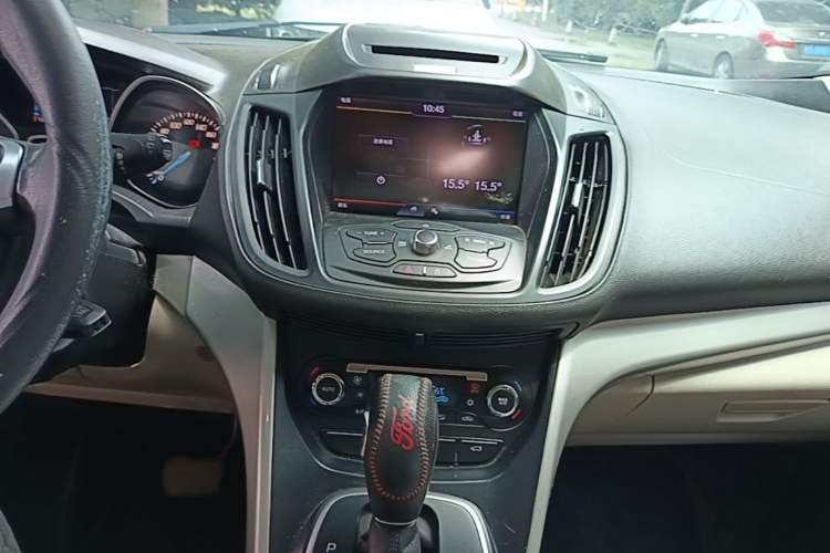 Used Ford Kuga 2013 2.0L GTDi Four-Wheel-Drive Elite Model Audio And AC Panel