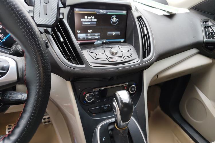 Used Ford Kuga 2013 1.6L GTDi 4x4 Elite Model Audio And AC Panel
