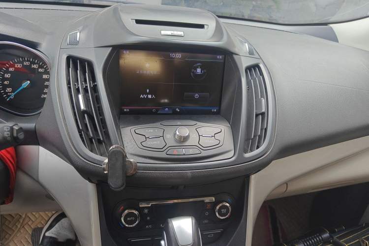 Used Ford Kuga 2013 1.6L GTDi 4x4 Elite Model Audio And AC Panel