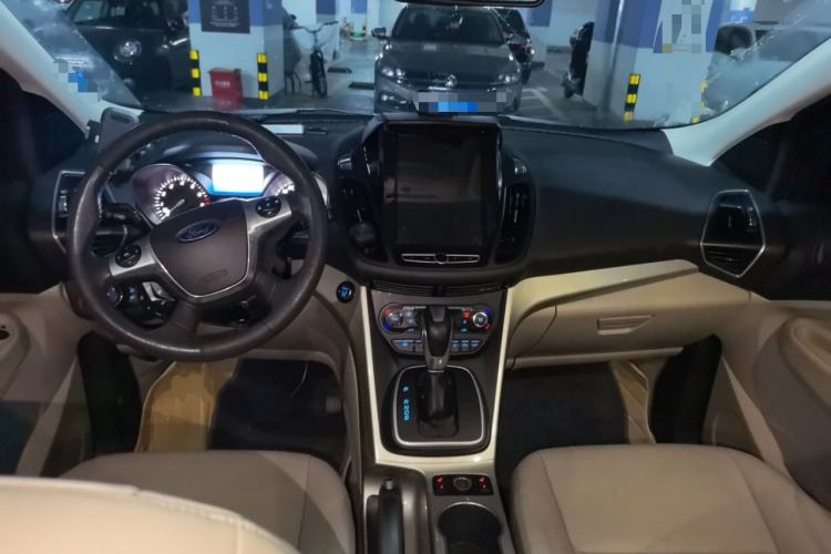 Used Ford Kuga 2013 2.0L GTDi Four-Wheel Drive Premium Model Center Console