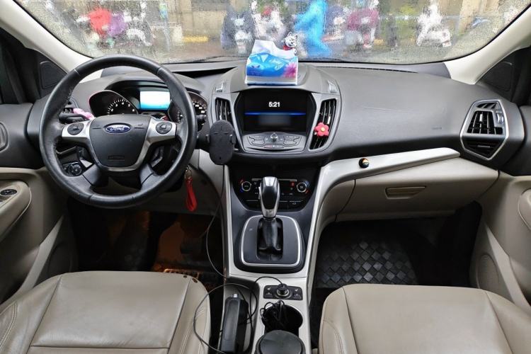 Used Ford Kuga 2013 1.6L GTDi 4x4 Elite Model Center Console