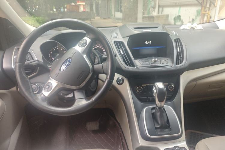 Used Ford Kuga 2013 1.6L GTDi 4x4 Elite Model Center Console