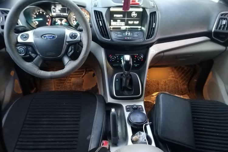 Used Ford Kuga 2013 1.6L GTDi 4x4 Elite Model Center Console