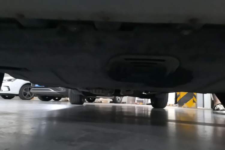 Used Ford Kuga 2013 1.6L GTDi Two-Wheel-Drive Trend Model Chassis Front