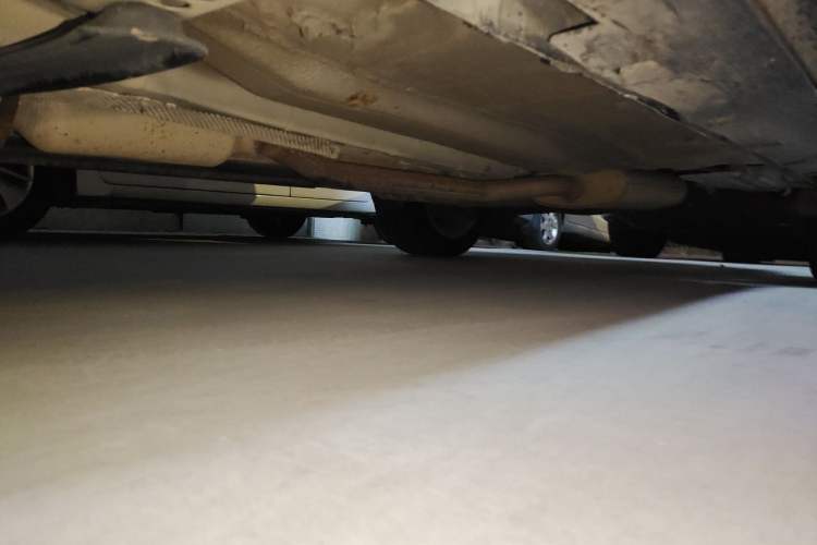 Used Ford Kuga 2013 1.6L GTDi Two-Wheel-Drive Trend Model Chassis Front Left