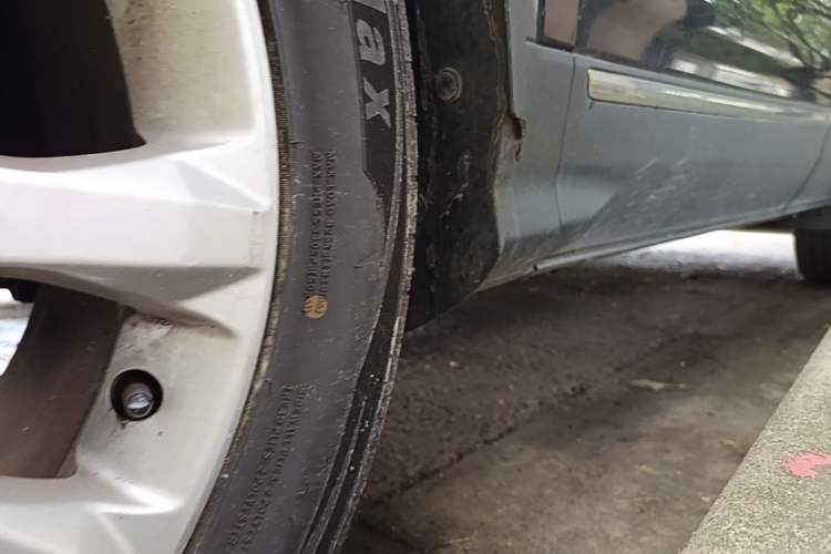 Used Ford Kuga 2013 2.0L GTDi Four-Wheel-Drive Elite Model Chassis Front Left