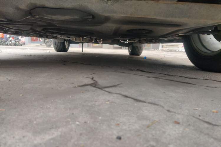Used Ford Kuga 2013 1.6L GTDi Two-Wheel-Drive Trend Model Chassis Front
