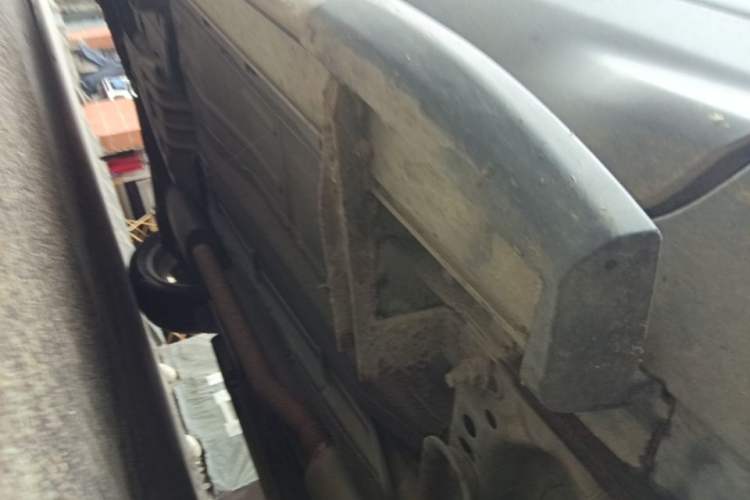 Used Ford Kuga 2013 1.6L GTDi Two-Wheel-Drive Trend Model Chassis Front Right