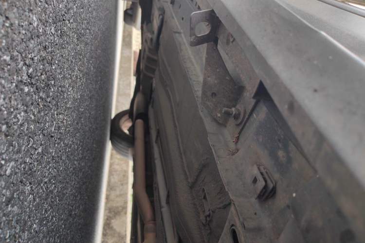 Used Ford Kuga 2013 1.6L GTDi Two-Wheel-Drive Trend Model Chassis Front Right