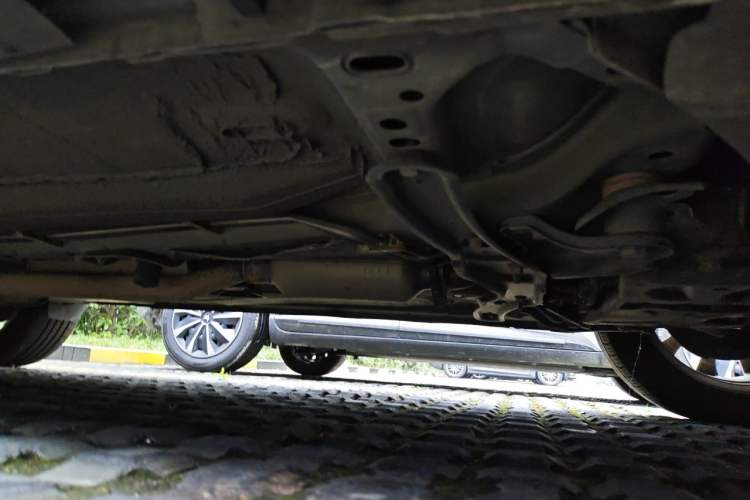 Used Ford Kuga 2013 1.6L GTDi 4x4 Elite Model Chassis Front Right