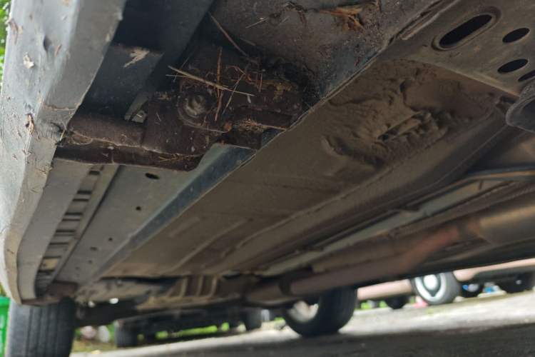 Used Ford Kuga 2013 1.6L GTDi Two-Wheel-Drive Trend Model Chassis Front Right
