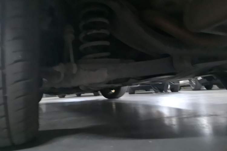 Used Ford Kuga 2013 1.6L GTDi Two-Wheel-Drive Trend Model Chassis Rear Left