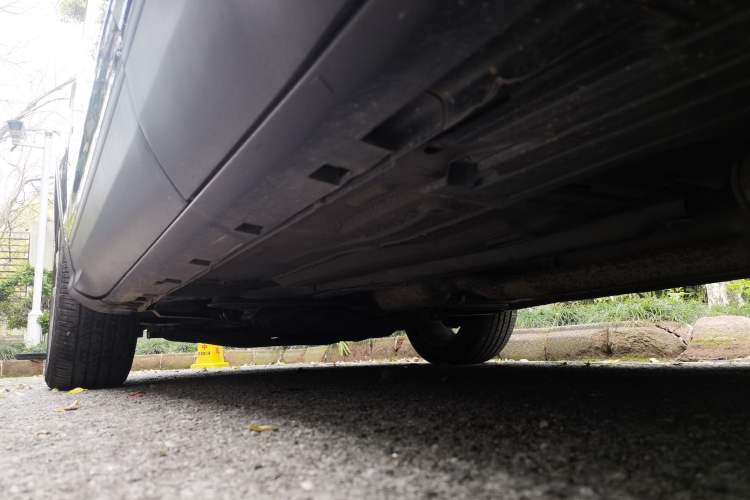 Used Ford Kuga 2013 1.6L GTDi Two-Wheel-Drive Trend Model Chassis Rear Left
