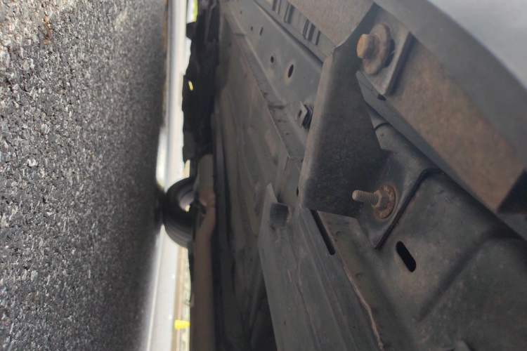 Used Ford Kuga 2013 1.6L GTDi Two-Wheel-Drive Trend Model Chassis Rear Left