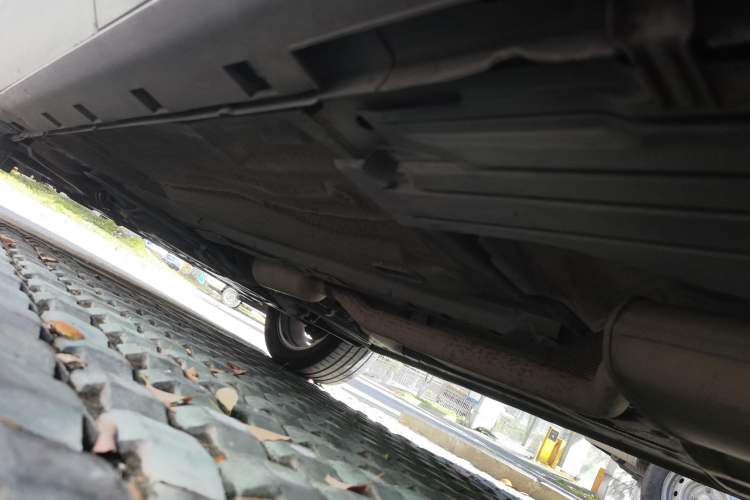 Used Ford Kuga 2013 1.6L GTDi Two-Wheel-Drive Comfort Model Chassis Rear Left