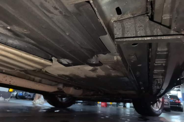 Used Ford Kuga 2013 2.0L GTDi Four-Wheel Drive Premium Model Chassis Rear Right