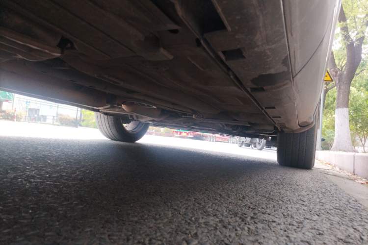 Used Ford Kuga 2013 2.0L GTDi Four-Wheel-Drive Elite Model Chassis Rear Right