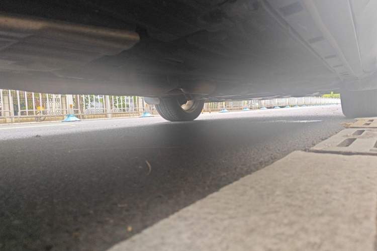Used Ford Kuga 2013 2.0L GTDi Four-Wheel-Drive Elite Model Chassis Rear Right