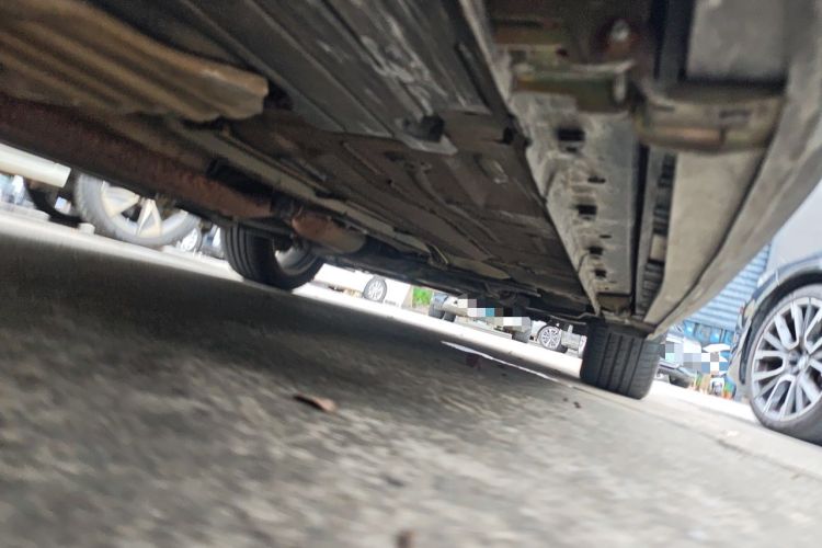 Used Ford Kuga 2013 2.0L GTDi Four-Wheel-Drive Elite Model Chassis Rear Right