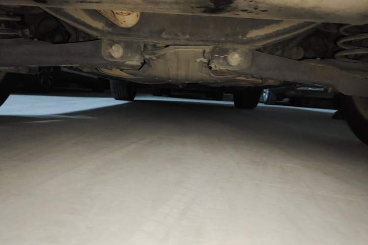 Used Ford Kuga 2013 1.6L GTDi Two-Wheel-Drive Trend Model Chassis Rear